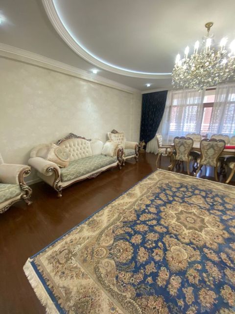 Satılır 3 otaqlı yeni tikili 150 m² — Bakı