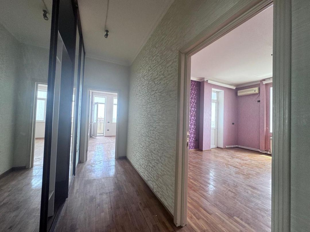 Satılır 3 otaqlı yeni tikili 180 m² — Mənzil, Bakı (7)