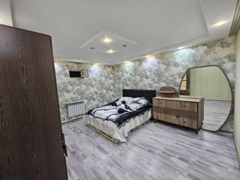 Həyət evi, Əhmədli qəs — Bakı