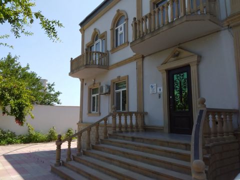 İcarəyə verilir obyekt 715 m² — Bakı