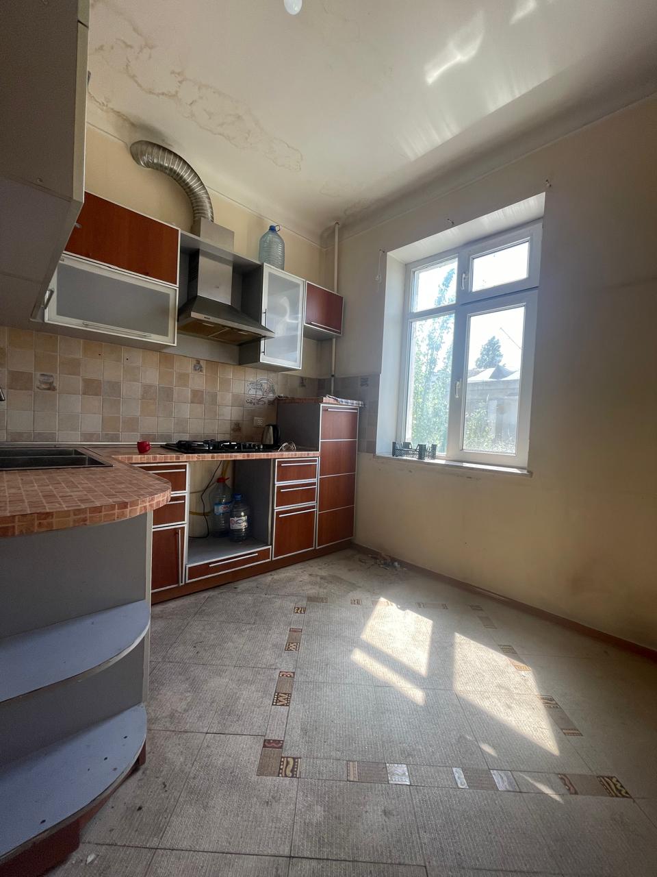 Satış: 3 otaqlı Köhnə tikili, 90 m², Yasamal rayonu — Mənzil, Bakı (11)