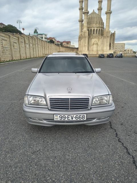 Mercedes C 200, 2.0 L, 1998 il, 257 342 km — Bakı