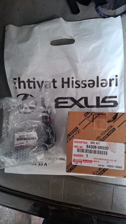 "Lexus ES300h" pompa və borusu — Bakı