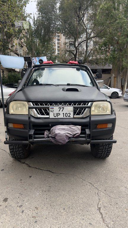 Mitsubishi L200, 2.5 L, 2003 il, 700 000 km — Bakı