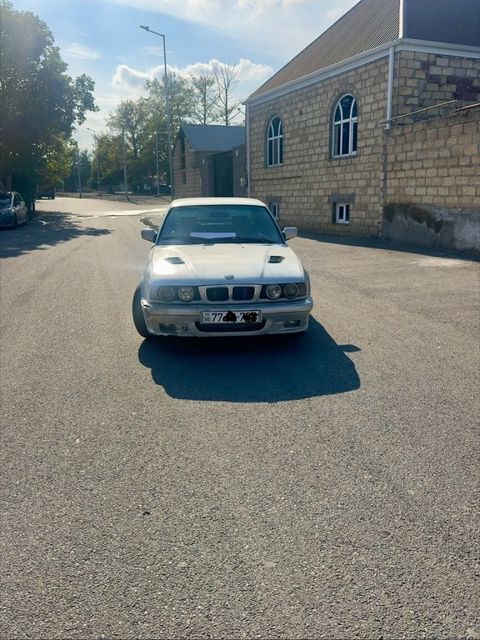 BMW 525, 2.5 L, 1994 il, 365 000 km — Gəncə