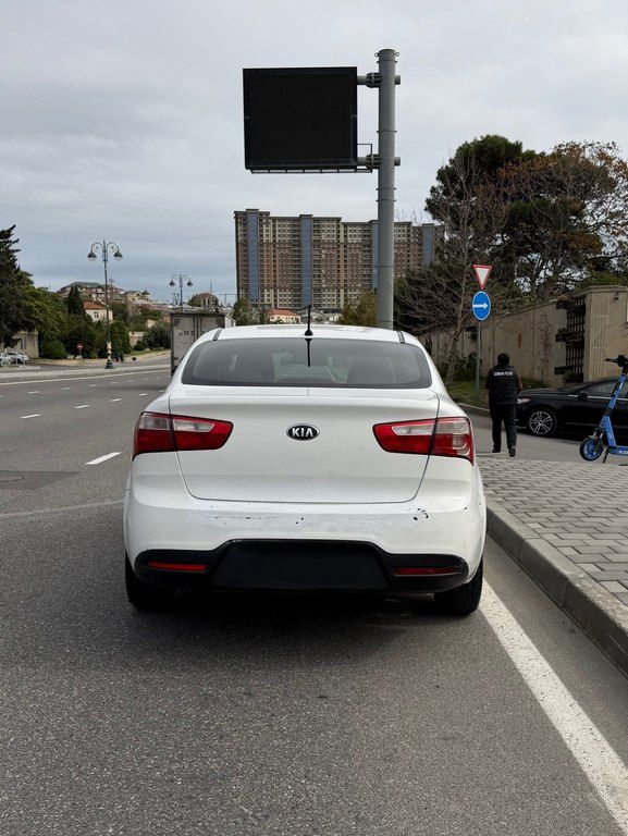 Kia Rio, 1.4 L, 2013 il, 408 000 km — Avtomobillər, Bakı (2)