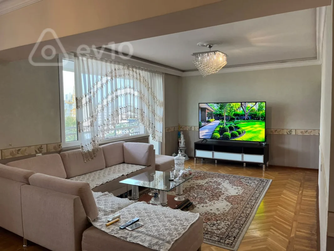 4 otaqlı mənzil, 150 m², Nermanov prospekti 43 — kirayə — Mənzil, Bakı
