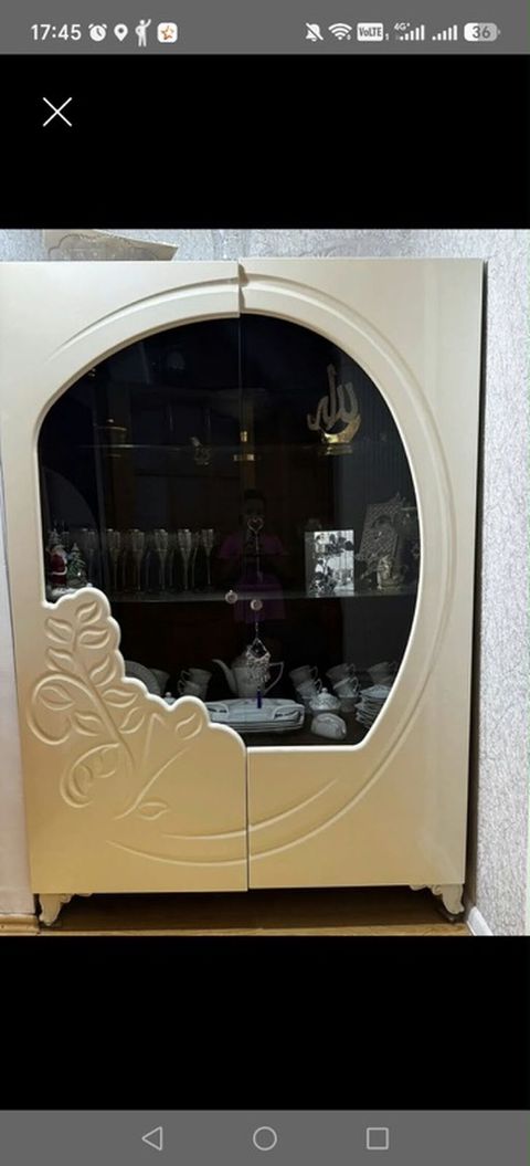 Vitrin şkaf — Bakı