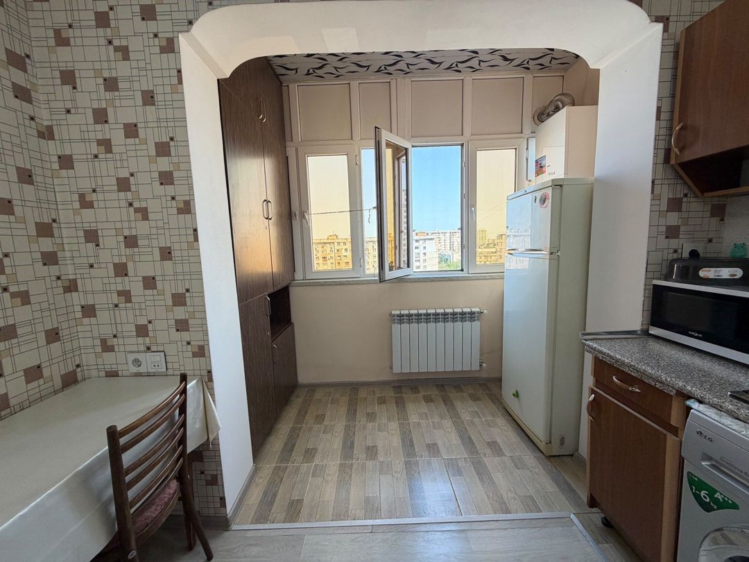Satılır 2 otaqlı köhnə tikili 65 m² — Mənzil, Bakı (6)