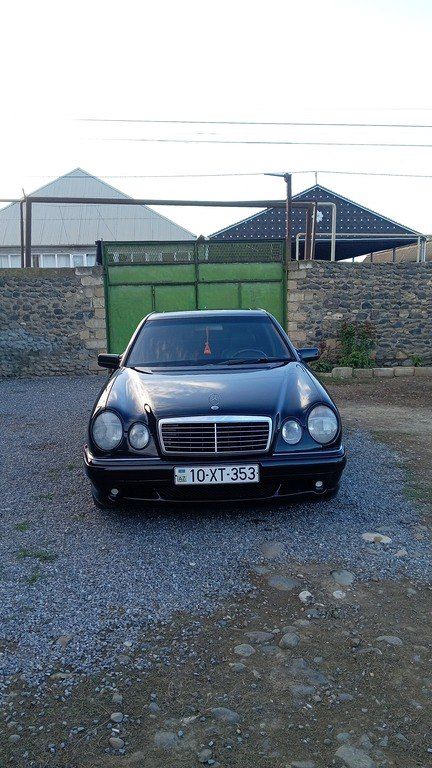 Mercedes E 220, 2.2 L, 1996 il, 345 500 km — Goranboy