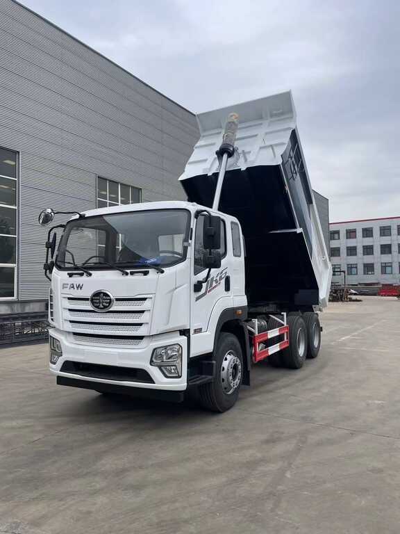 Özüboşaldan yük maşını "FAW" 6x4, 2025 il — Yük avtomobilləri və qoşqular, Bakı (3)