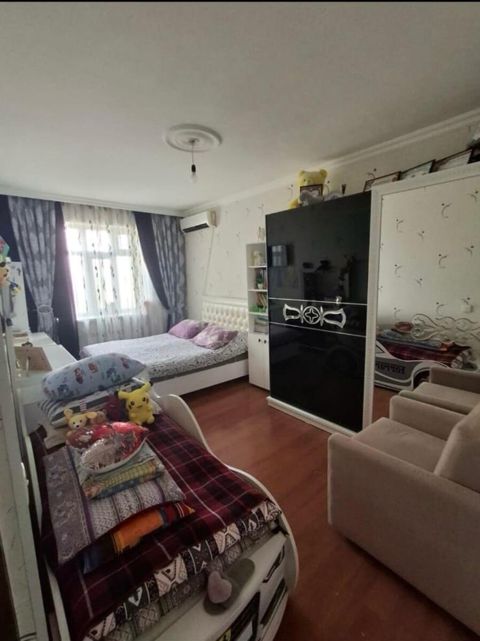 Satılır 3 otaqlı köhnə tikili 70 m² — Bakı