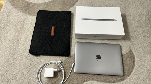 Apple MacBook Air M1 13" 256GB İdeal vəziyyətdədir Batateya vəziyyəti — 880 ₼ · Bakı · Apple Macbook Apple MacBook Air M1 13" 256GB İdeal vəziyyətdədir Batateya vəziyyəti — Bakı