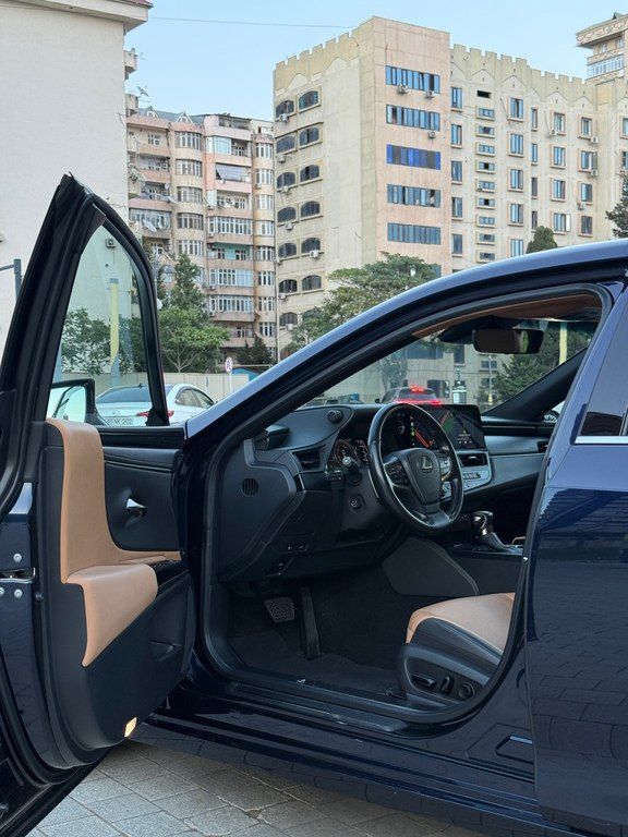 Lexus ES 300h, 2.5 L, 1.3 kWh, 2024 il, 103 000 km — Avtomobillər, Bakı (7)