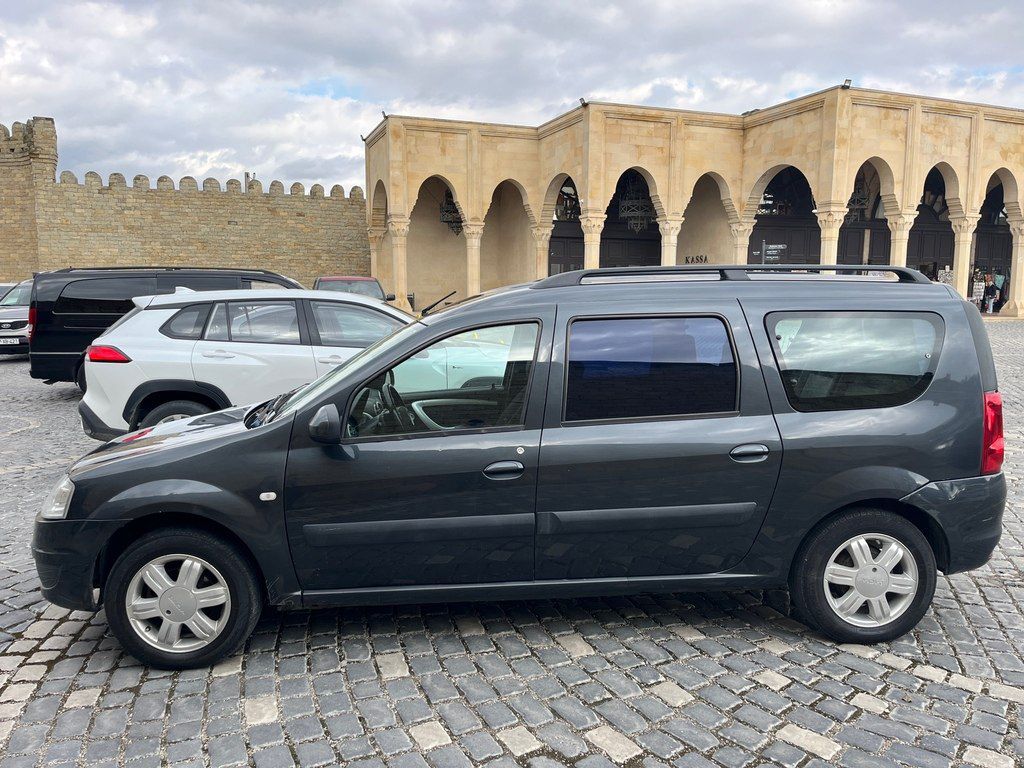 Dacia Logan, 1.5 L, 2010 il, 361 000 km 77-HB-562 — Avtomobillər, Bakı (3)