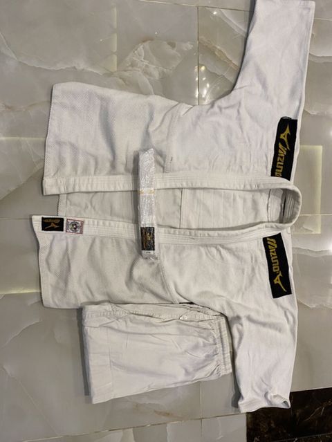 Az islenmis Mizuno judo gi dəsti – üst gödəkçə, şalvar və( kəmər — Xırdalan