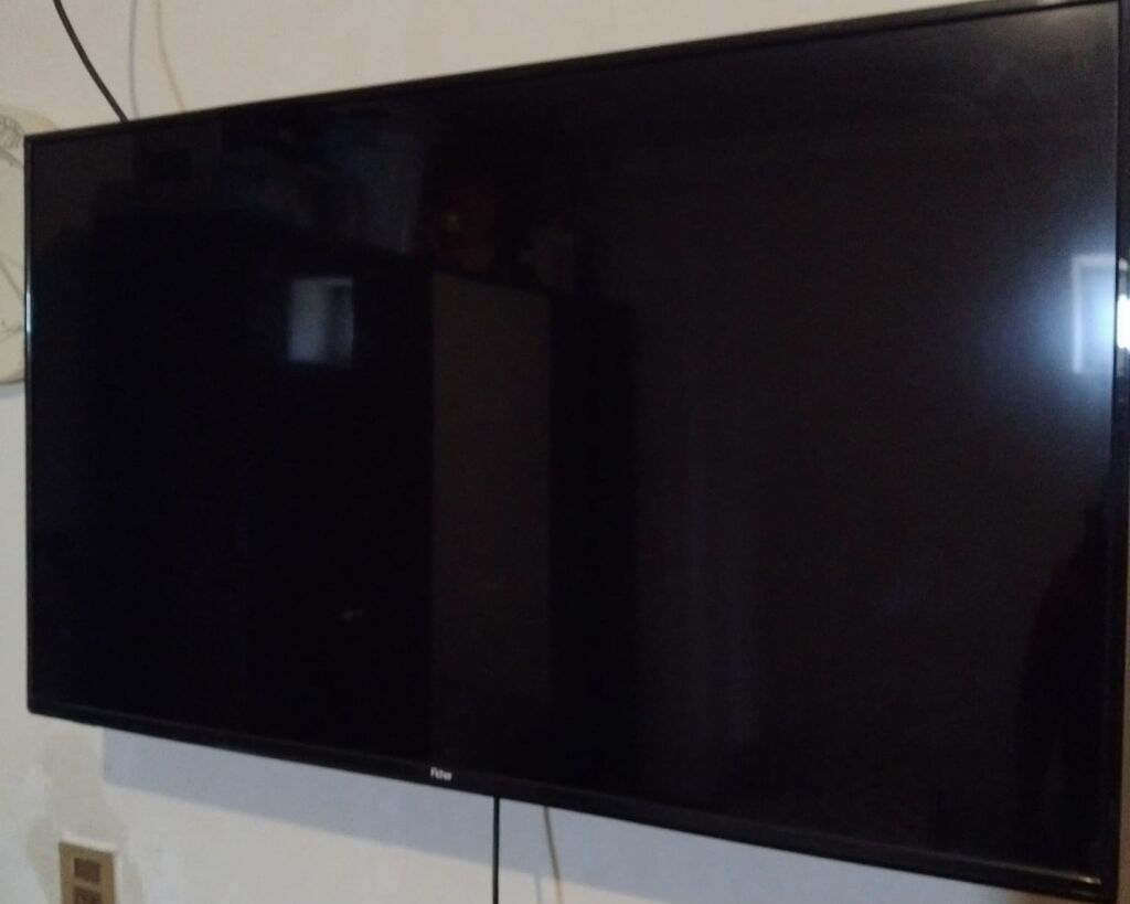 Qara şüşə TV stendi + divar asılqanlı sistem - Zərif, parlaq qara — Televizor altlıqları və standlar, Sumqayıt (2)