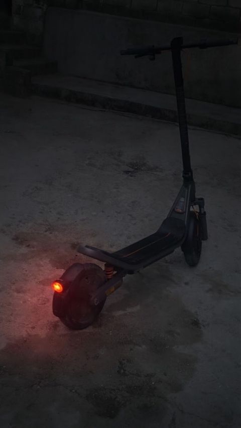 Elektrik skuter sadəcə 400km yürüyüş edib ideal vəzyətdədir heç bir — Şamaxı