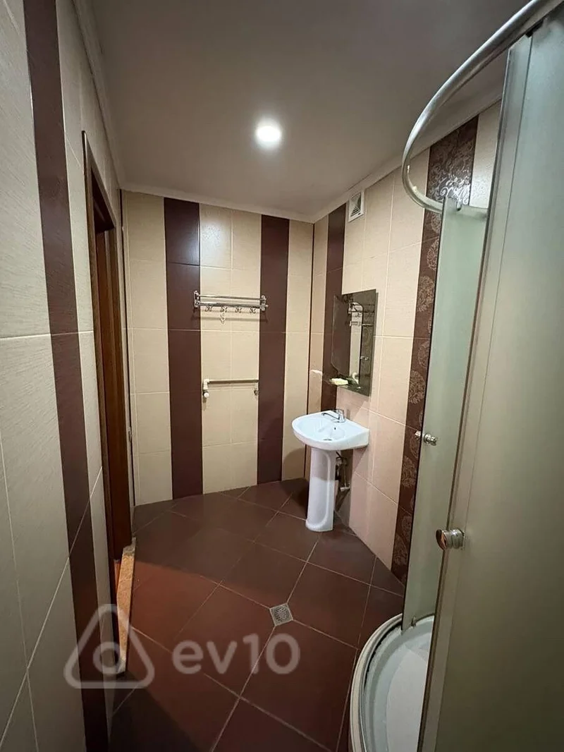 2 otaqlı mənzil, 106 m², Salatın Əsgərova — kirayə — Mənzil, Bakı (6)