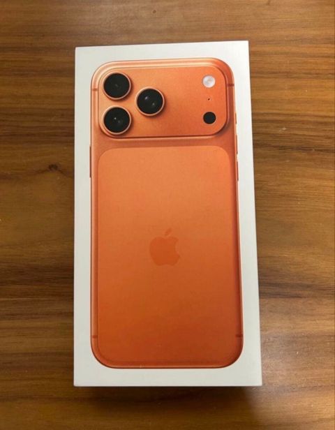 Apple iPhone 17 Pro Cosmic Orange 1TB/12GB — Bakı