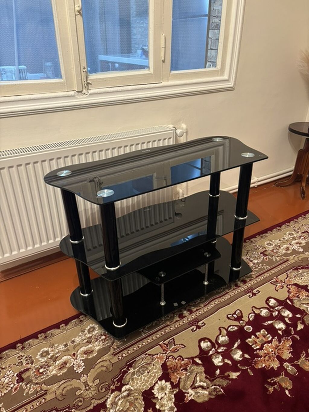 Şüşə TV stendi - Material: temperli qara şüşə rəflər, metal dayaqlar — Televizor altlıqları və standlar, Saray (3)