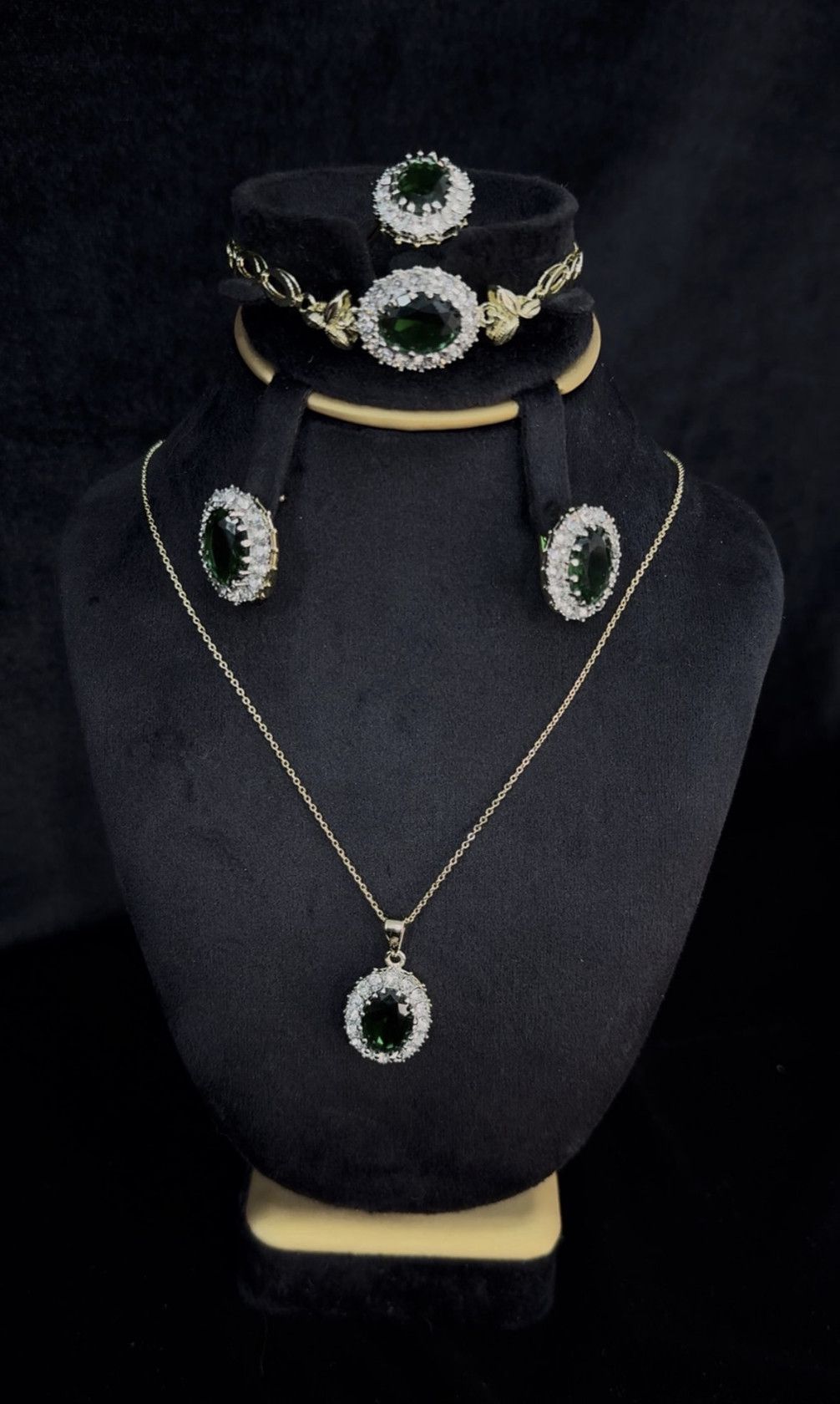 Bijuteriya dəsti Xuping Jewellery, Kulonlu zəncir və sırğa və üzük, Qadınlar üçün, Qızılı, Paslanmayan polad — Mallar, Bakı