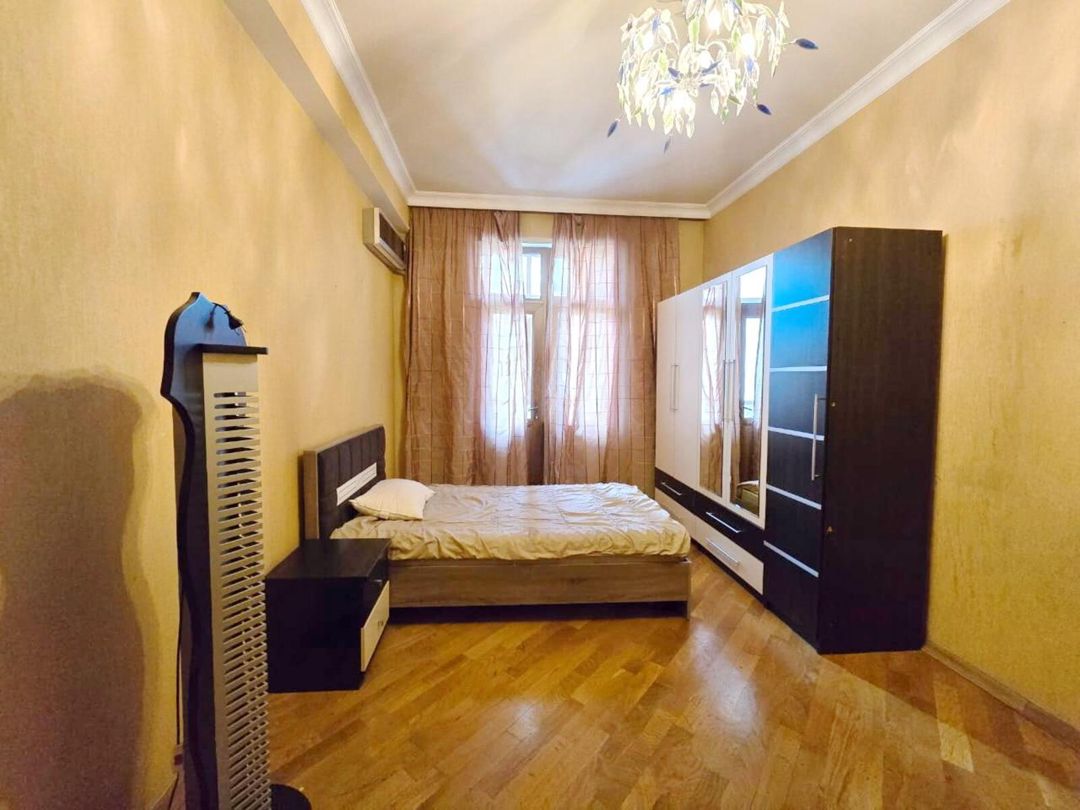 Satılır 4 otaqlı yeni tikili 220 m² — Mənzil, Bakı (6)