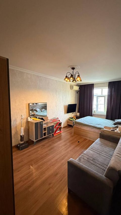 Satılır 2 otaqlı köhnə tikili 60 m² — Bakı
