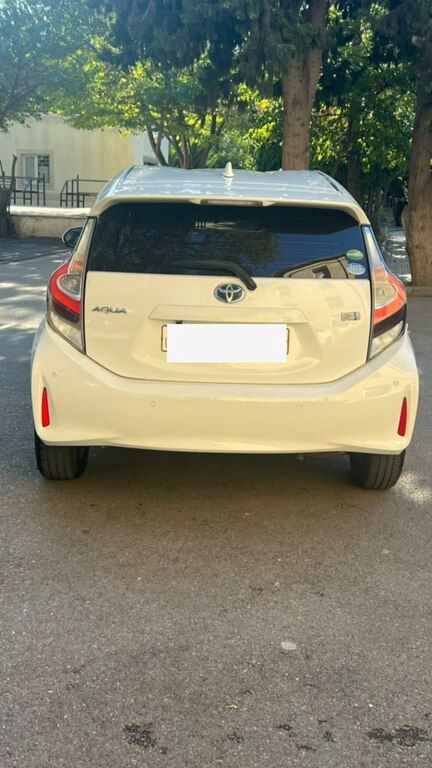 Toyota Aqua, 1.5 L, 0.9 kWh, 2020 il, 110 000 km — Avtomobillər, Bakı (2)