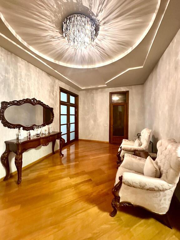Satılır 7 otaqlı yeni tikili 324 m² — Mənzil, Bakı (7)