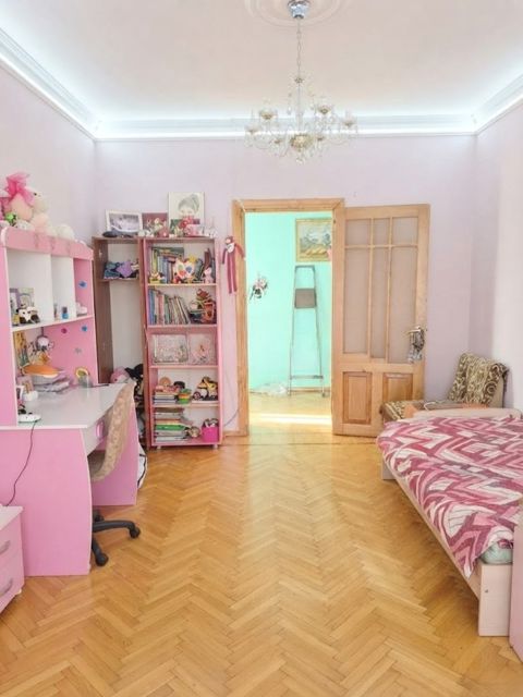 Satılır 3 otaqlı köhnə tikili 86.9 m² — Bakı