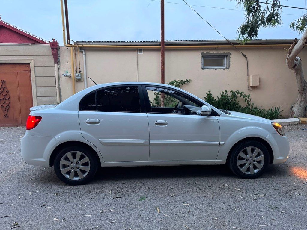 Kia Rio, 1.4 L, 2011 il, 351 000 km 90-UX-114 — Avtomobillər, Bakı (9)