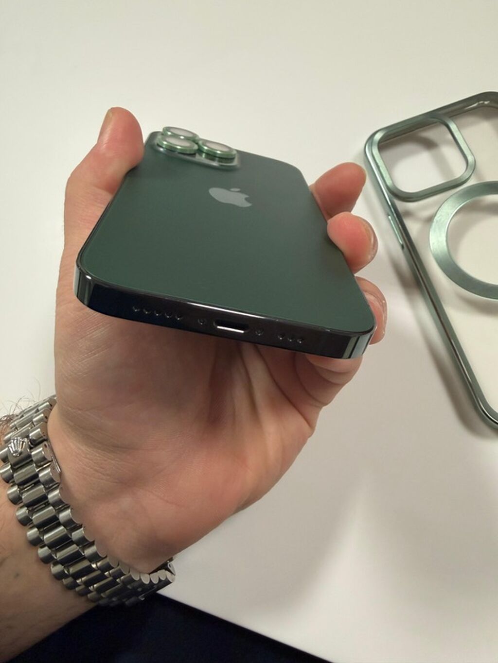 IPhone 15 Pro, Yaşıl, Simsiz şarj — Apple iPhone, Digah (3)