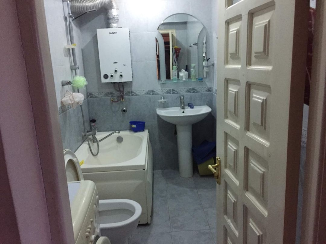 Satılır 2 otaqlı köhnə tikili 50 m² — Mənzil, Bakı (3)