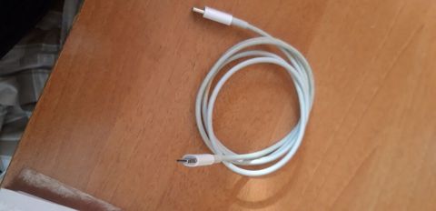 Lphone 14 pro karopqadan cixma usb tam orqonaldir 20 +azn — Bakı
