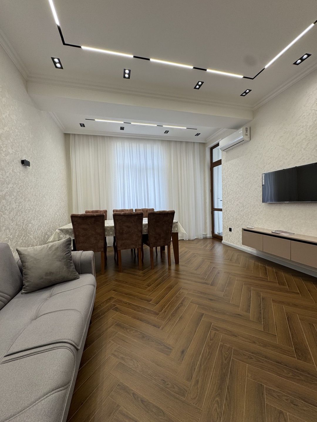 İcarəyə verilir 3 otaqlı yeni tikili 130 m² — Mənzil, Bakı (11)