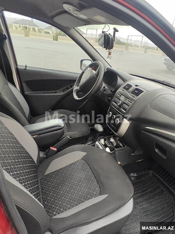 Lada (VAZ) Granta, 2019 il 99-OX-405 — Minik avtomobili icarəsi, Bakı (6)