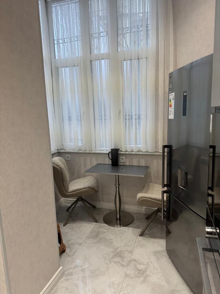 İcarəyə verilir 3 otaqlı köhnə tikili 95 m² — Mənzil, Bakı (8)