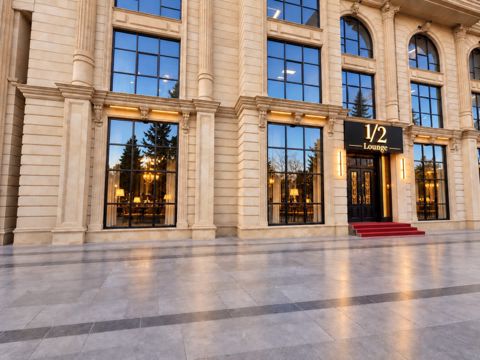 Satılır obyekt 380 m² — Bakı