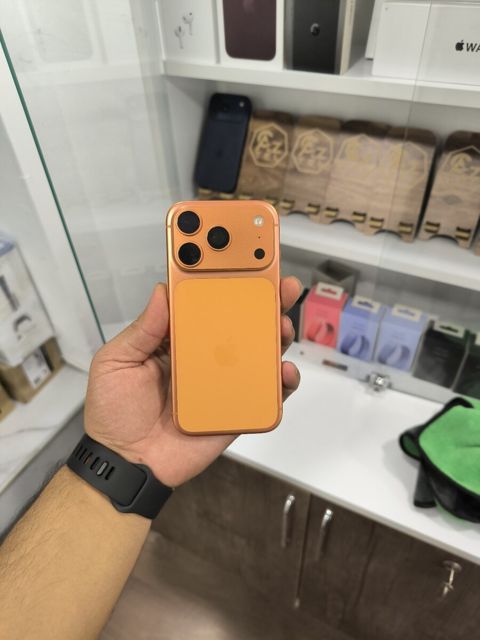 Apple iPhone 17 Pro Cosmic Orange 256GB/12GB — Bakı