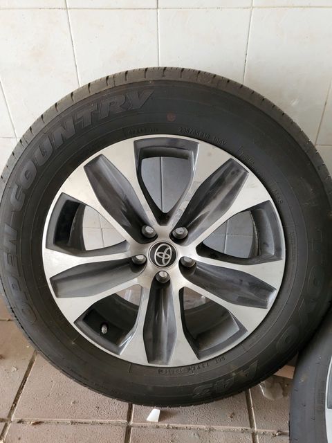 "Toyota Highlander 2022" komplekt təkərləri — Bakı