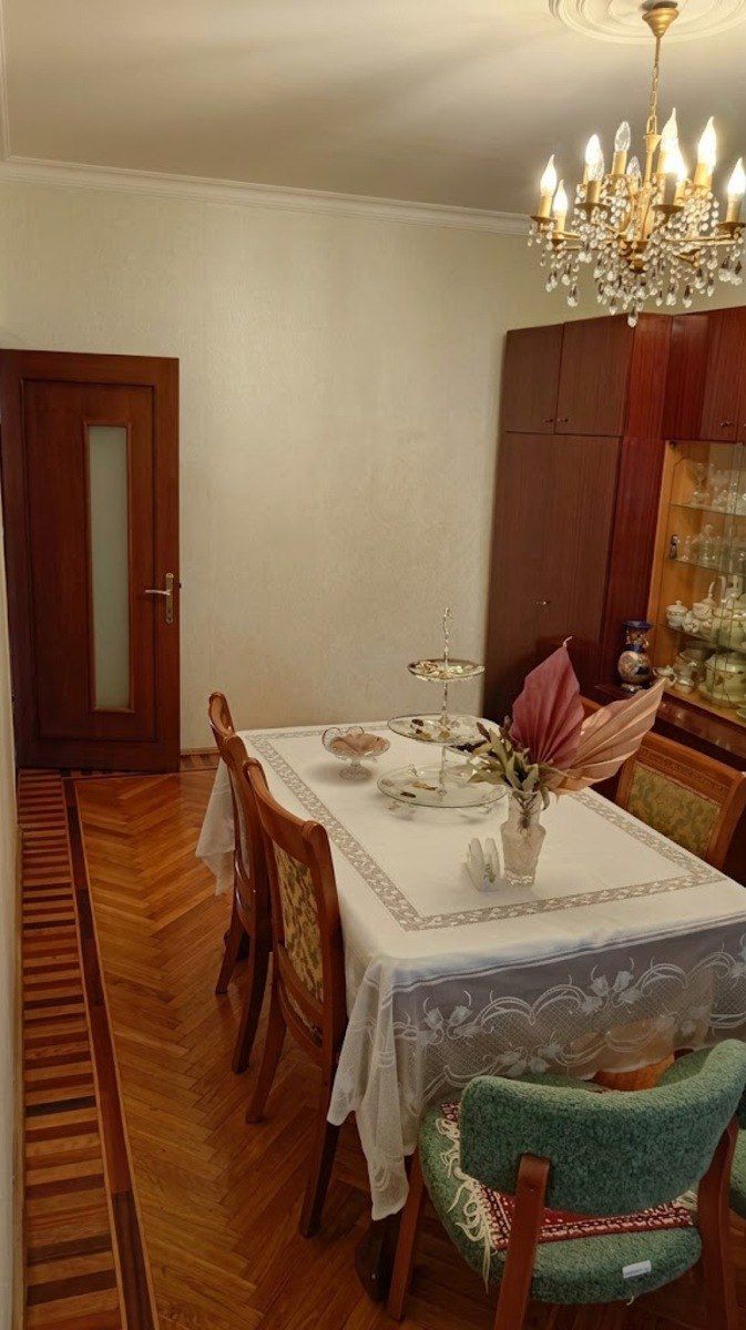 Satılır 4 otaqlı köhnə tikili 100 m² — Mənzil, Bakı (10)
