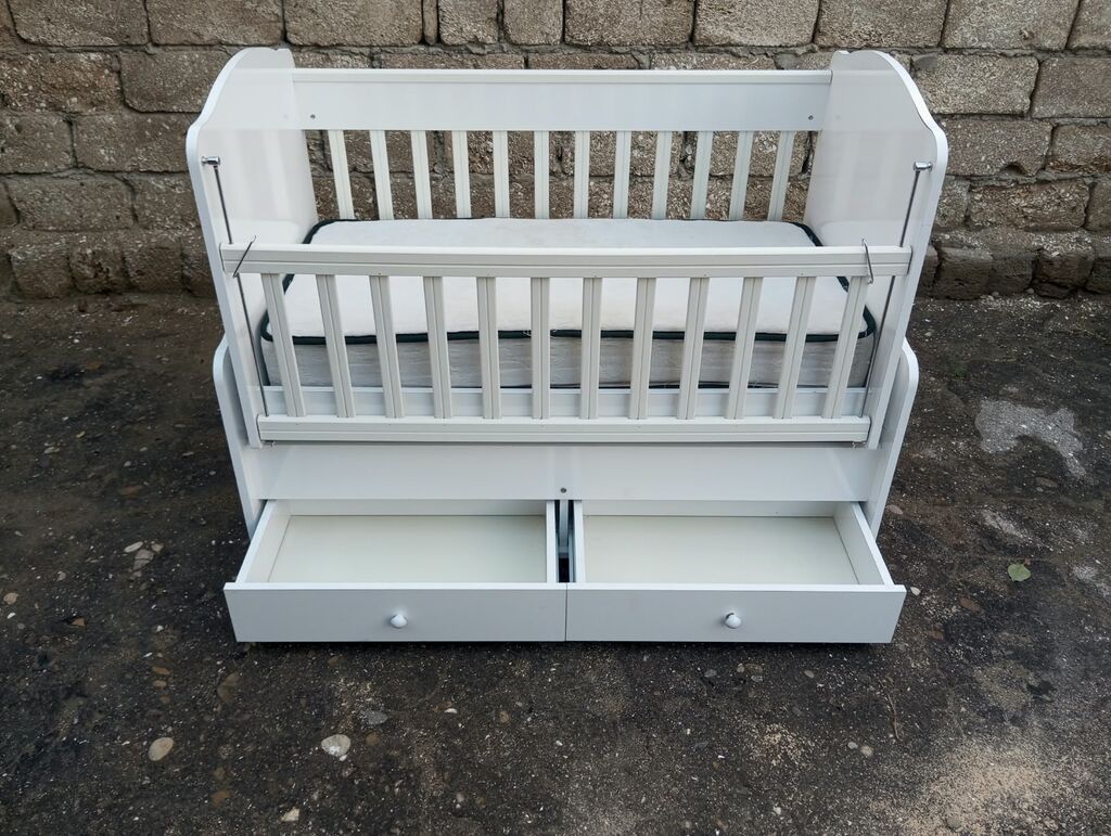 Oğlan və qız üçün, İşlənmiş, Dördbucaq, Beşik, Dəstsiz, Matras ilə, Yellənmə mexanizmi ilə — Bəşikləri, Bakı