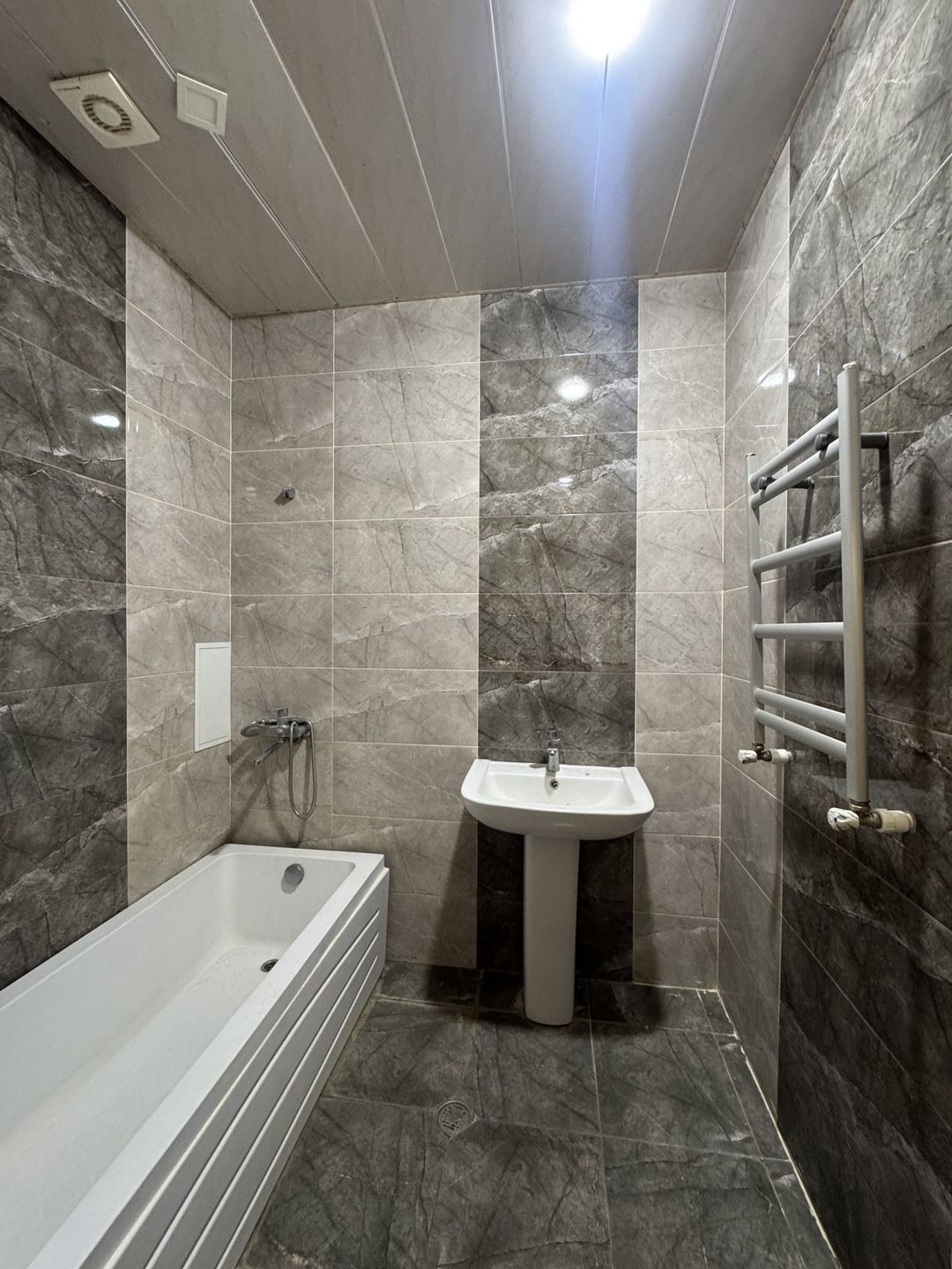 İcarəyə verilir 3 otaqlı yeni tikili 120 m² — Mənzil, Bakı (6)
