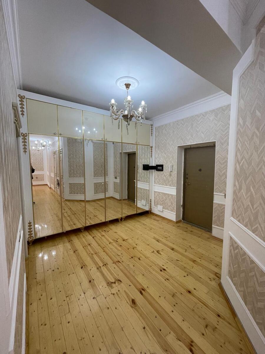 İcarəyə verilir 3 otaqlı yeni tikili 160 m² — Mənzil, Bakı (11)
