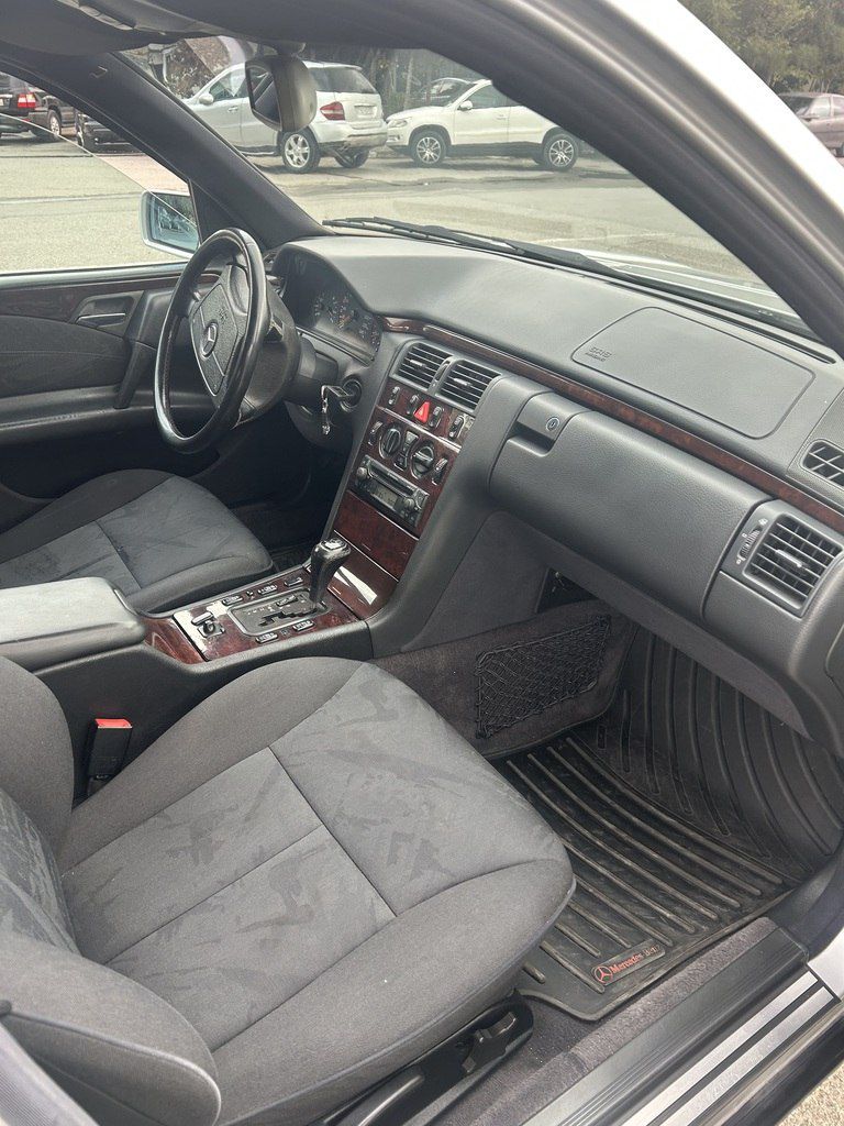 Mercedes E 240, 2.4 L, 1999 il, 253 896 km — Avtomobillər, Sumqayıt (3)