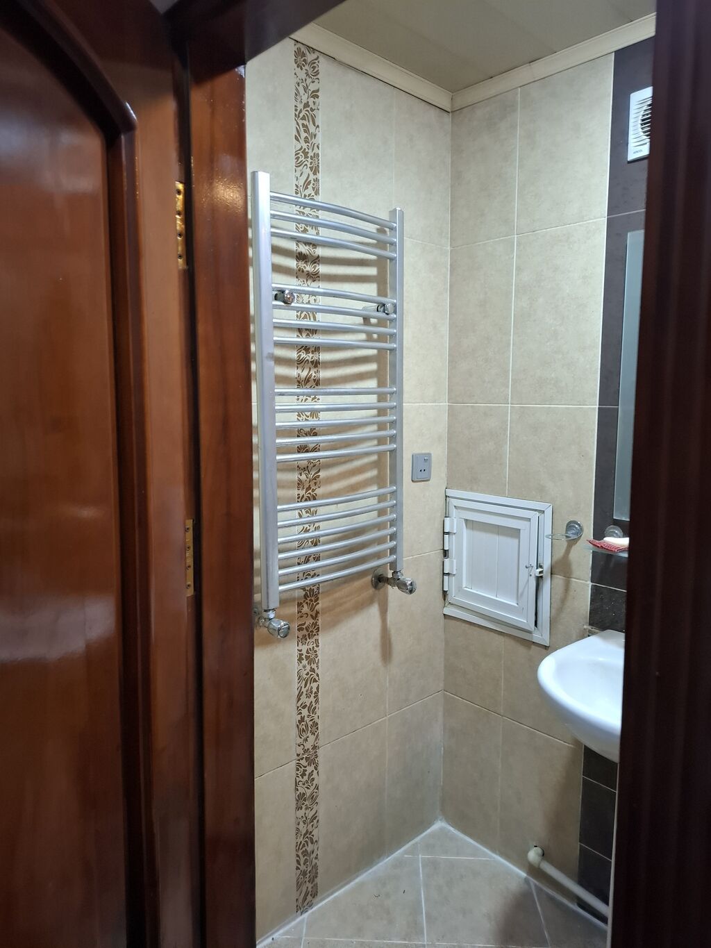 2 otaqlı mənzil – interyer və avadanlıqla Plan: - Geniş işıqlı — Mənzil, Bakı (2)