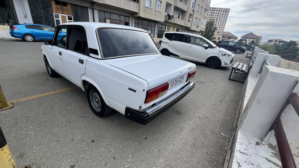 Lada (VAZ) 2107, 1.5 L, 1983 il, 72 150 km 10-DX-627 — Avtomobillər, Bakı (5)