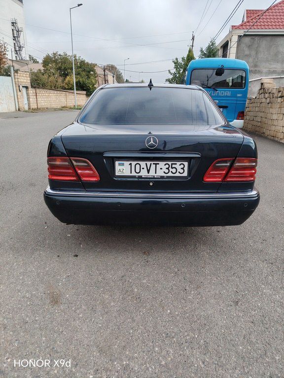 Mercedes E 240, 2.4 L, 1997 il, 282 000 km 10-VT-353 — Avtomobillər, Gəncə (3)