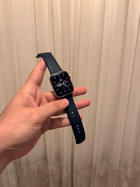 Apple Watch SE Silver 44mm — Bakı